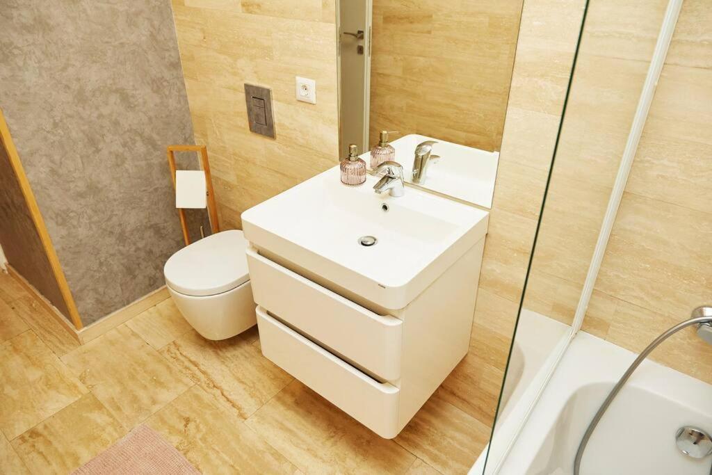 Vernescu Luxury Residence 2 Bukarest Eksteriør billede